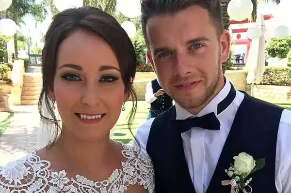 Newly Married Woman Tragically Falls to Her Death from Balcony While Celebrating with Friend (Photo)